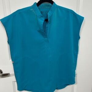 X-Small Figs Rafaela Oversized Scrub Top in Teal